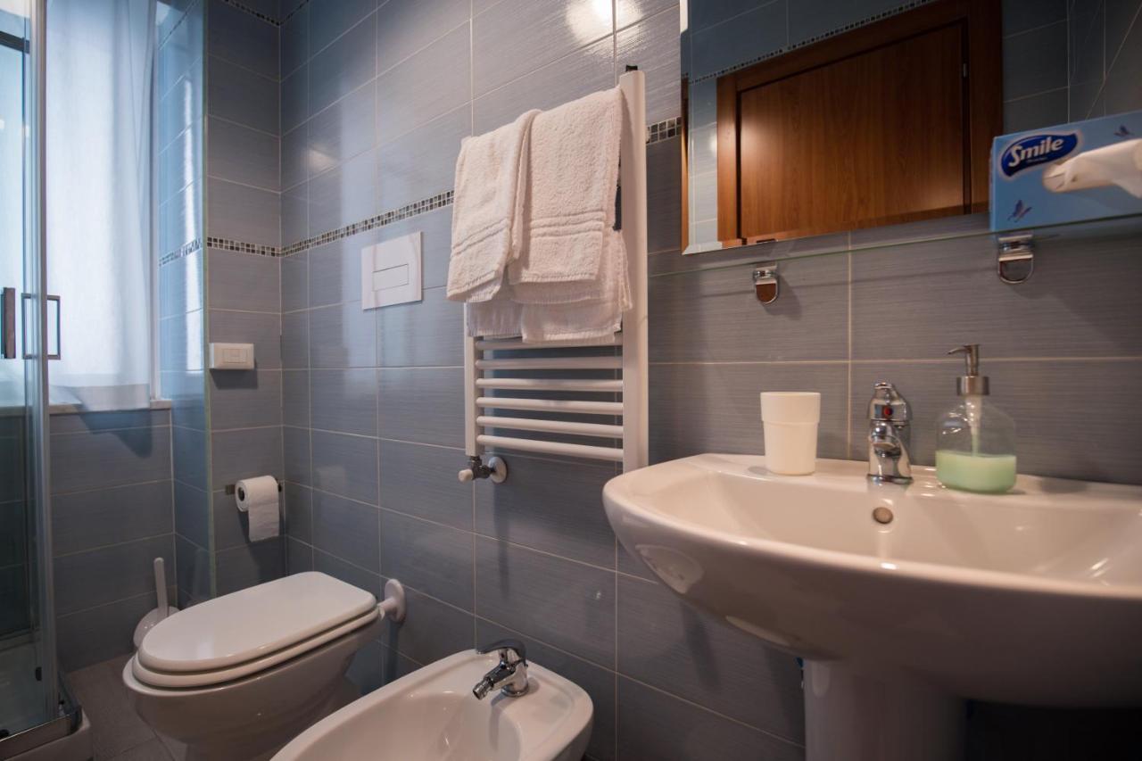 Bernini 20 Bed & Breakfast Napoli Ngoại thất bức ảnh