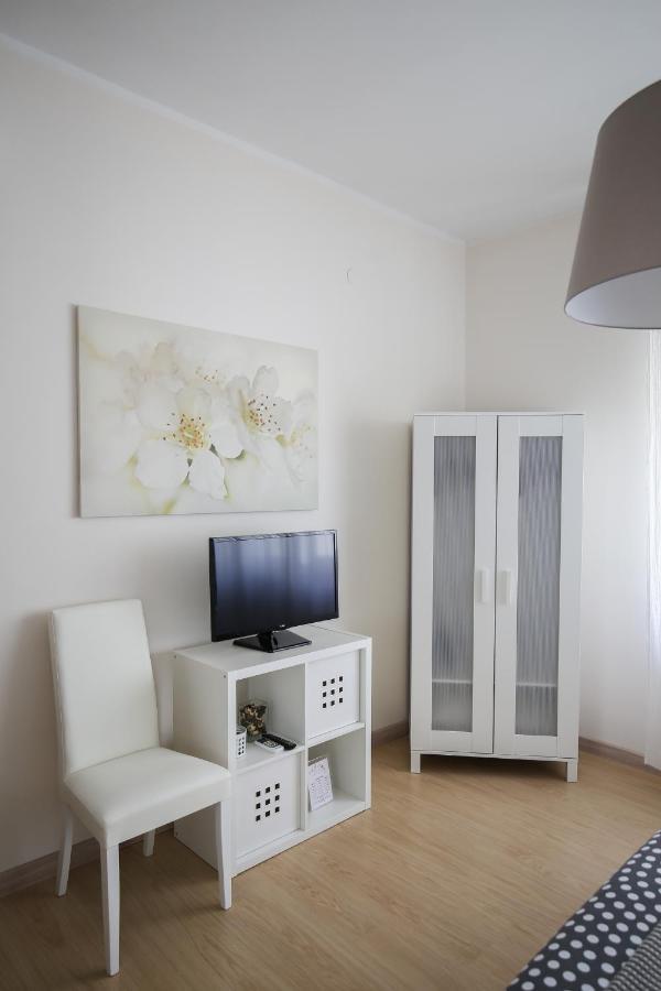 Bernini 20 Bed & Breakfast Napoli Ngoại thất bức ảnh
