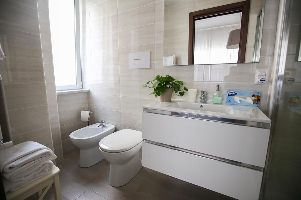 Bernini 20 Bed & Breakfast Napoli Ngoại thất bức ảnh